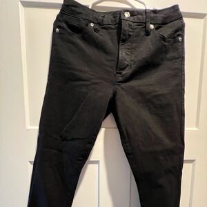 Good American Black Skinny Jeans Flattering Fit